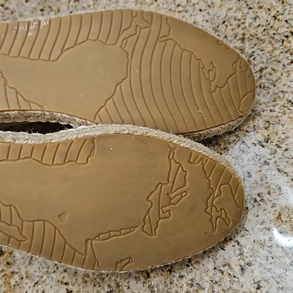 NEW Ubuntu Women’s Handmade Canvas Espadrille Slip On Shoes Size 7